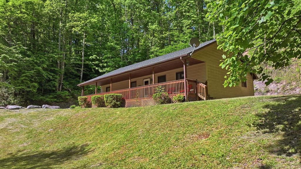 Photo of 2786 Blanton Branch, Sylva, NC 28779 (MLS # 26047340)
