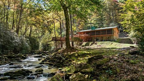 Photo of 174 Upper Middle Creek Rd, Otto, NC 28763 (MLS # 26042680)