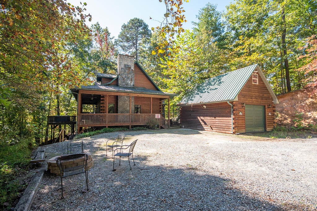 301&303 Almond Boat Park Rd