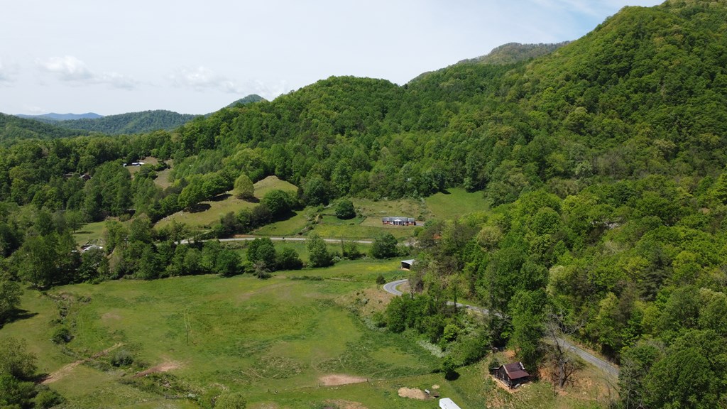 8200 Caney Fork Rd