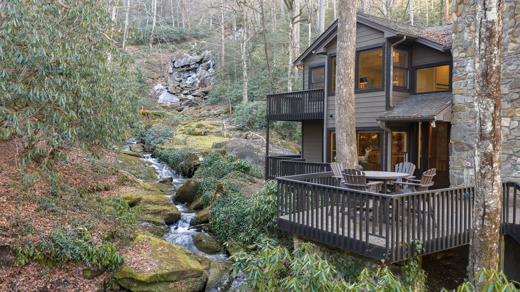 390 Gantes Gulch Road