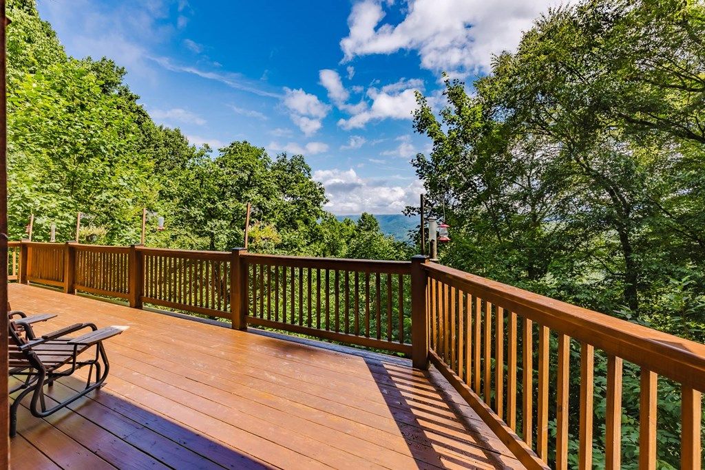 Photo of 1185 Mountain Drive, Bryson City, NC 28713 (MLS # 26041896)