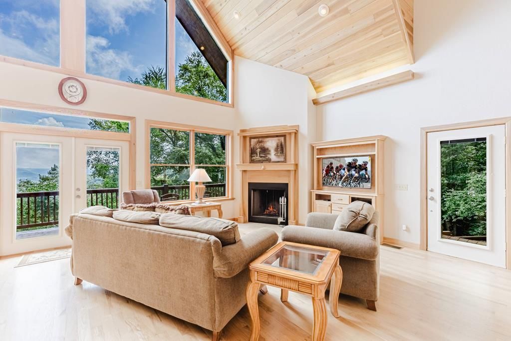 Photo of 1185 Mountain Drive, Bryson City, NC 28713 (MLS # 26041896)