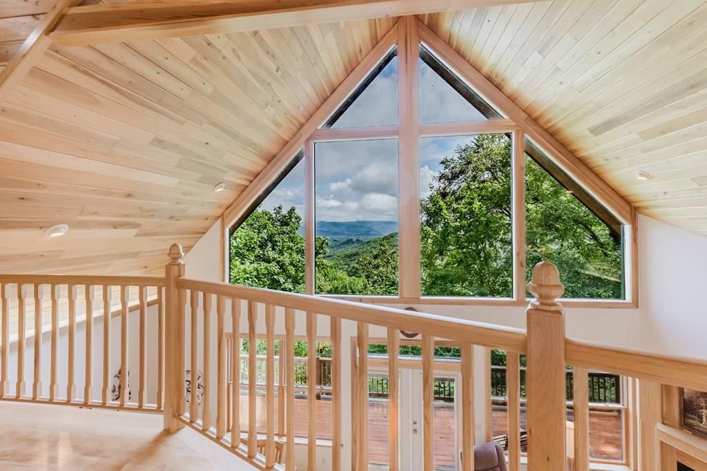 Photo of 1185 Mountain Drive, Bryson City, NC 28713 (MLS # 26041896)