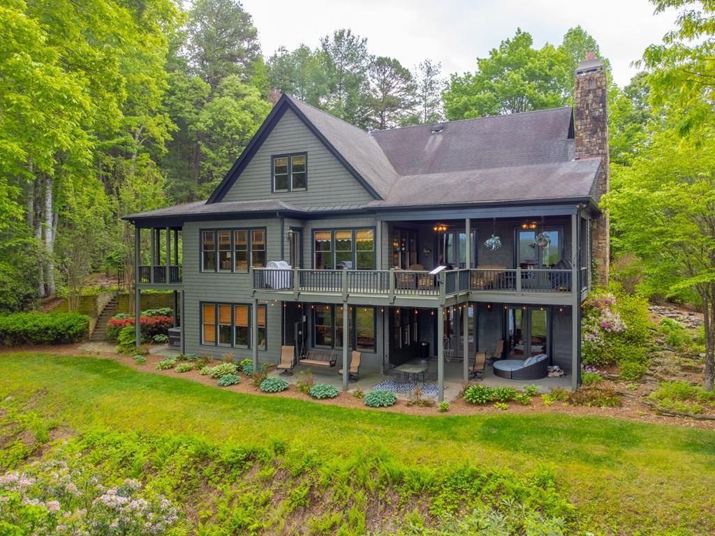 Photo of 414 Trails End Rd, Bryson City, NC 28713 (MLS # 26040840)