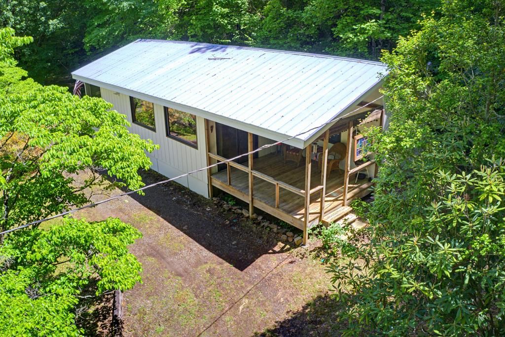 Photo of 223 Little Cove Rd, Sylva, NC 28779 (MLS # 26047215)