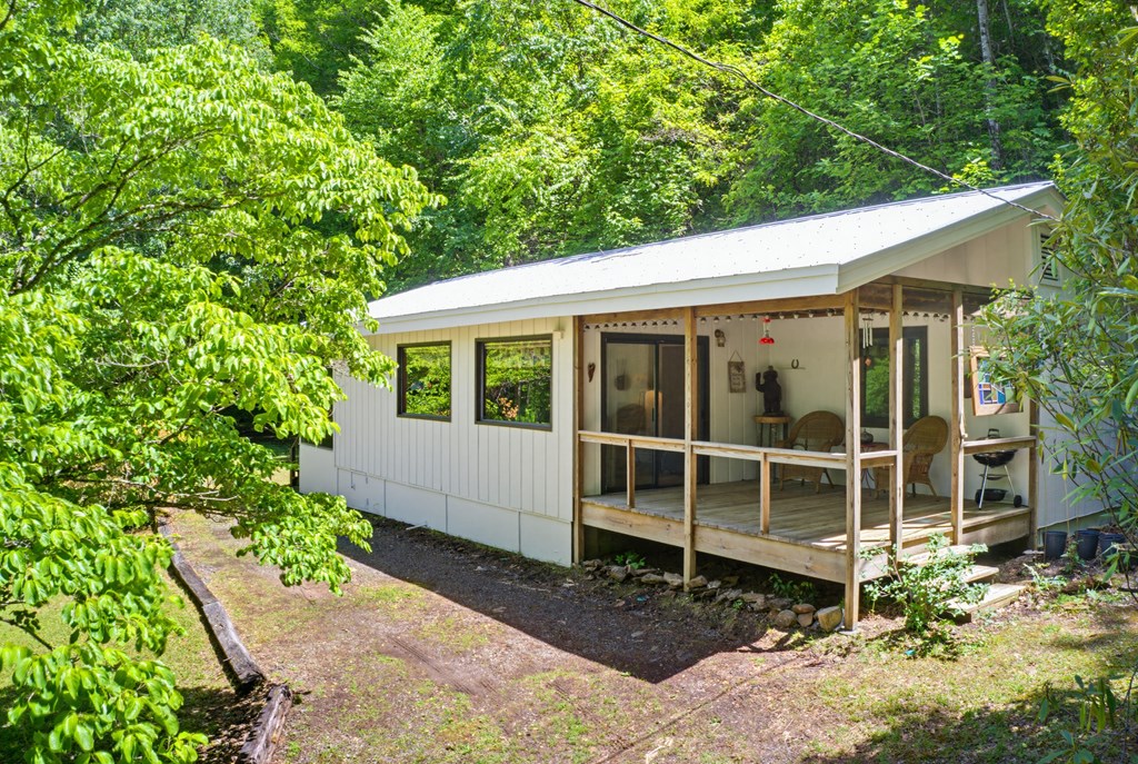 223 Little Cove Rd