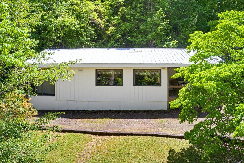 Photo of 223 Little Cove Rd, Sylva, NC 28779 (MLS # 26047215)