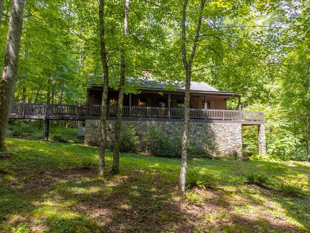 Photo of 1221- 1300 Sam Cove, Robbinsville (Graham), NC 28771 (MLS # 26041806)