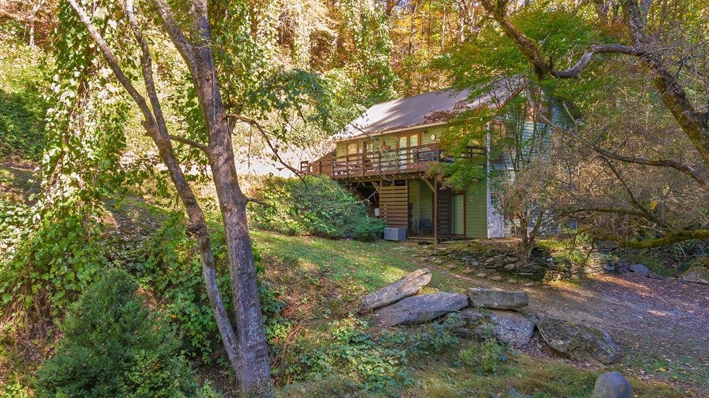 Photo of 85 Dills Road, Bryson City, NC 28713 (MLS # 26042556)