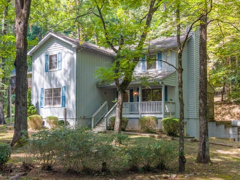 Photo of 3511 Allison Watts Rd, Franklin, NC 28734 (MLS # 26048559)