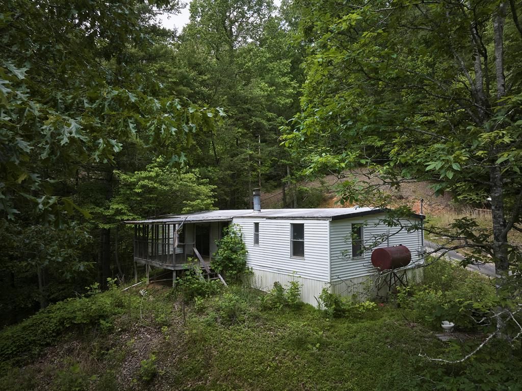 Photo of 91 Keys Hill Rd, Almond, NC 28702 (MLS # 26041149)
