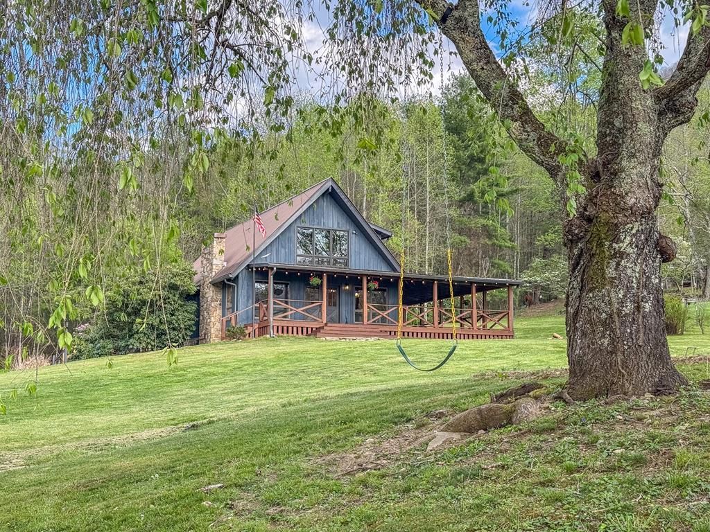 Photo of 3956 Franks Creek Road, Robbinsville, NC 28771 (MLS # 26047093)