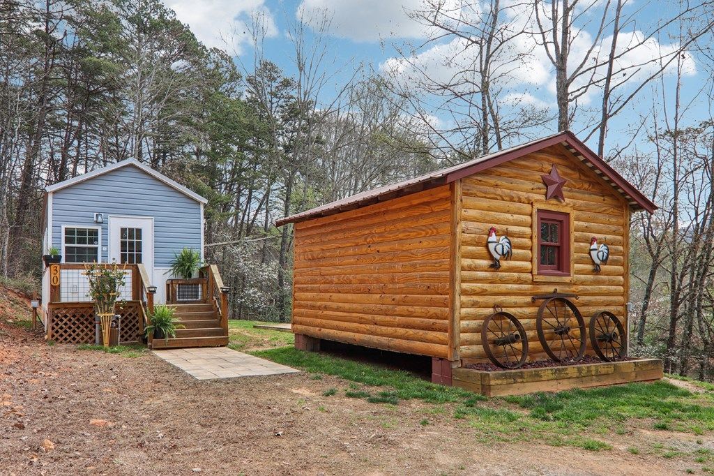 Photo of 30 Dakota Way, Bryson City, NC 28713 (MLS # 26042917)