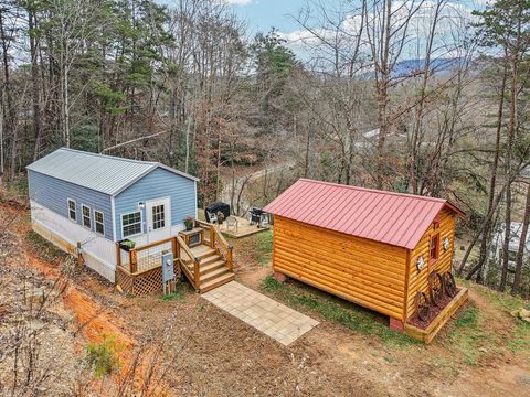 Photo of 30 Dakota Way, Bryson City, NC 28713 (MLS # 26042917)