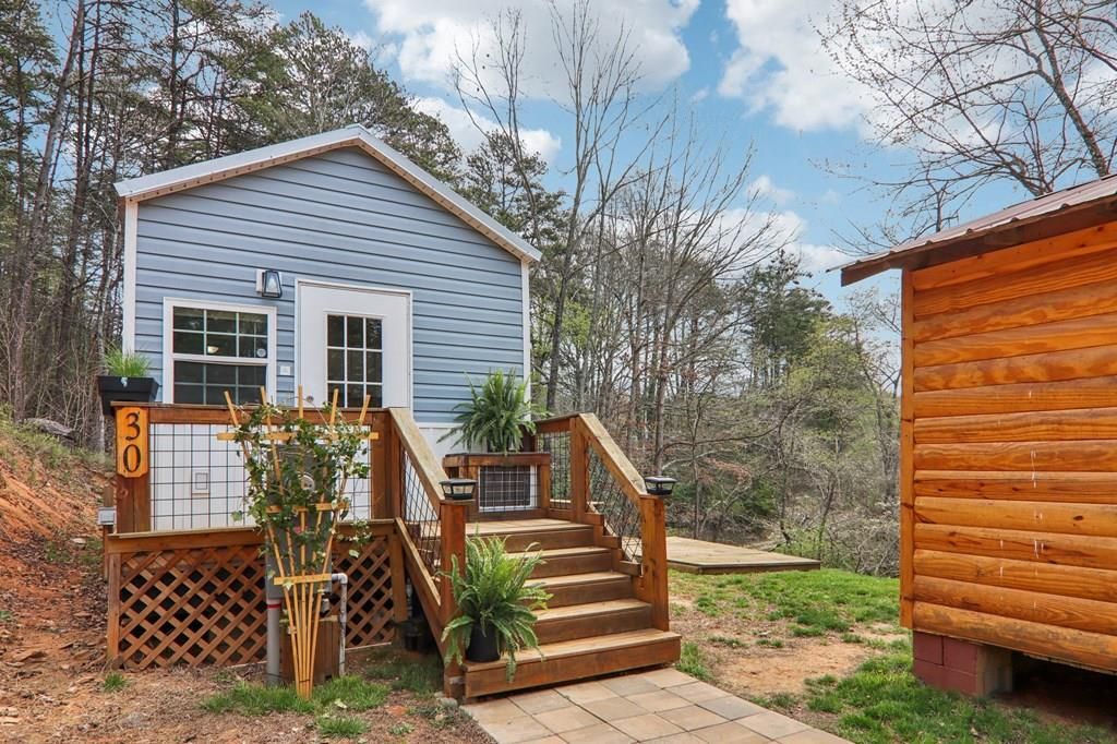 Photo of 30 Dakota Way, Bryson City, NC 28713 (MLS # 26042917)