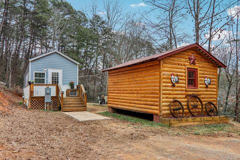 Photo of 30 Dakota Way, Bryson City, NC 28713 (MLS # 26042917)