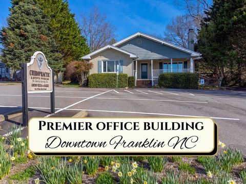 Photo of 156 White Oak Street, Franklin City Limits, NC 28734 (MLS # 26046652)