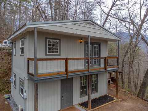 Photo of 308 Searcy Mountain Rd, Cullowhee, NC 28723 (MLS # 26046660)