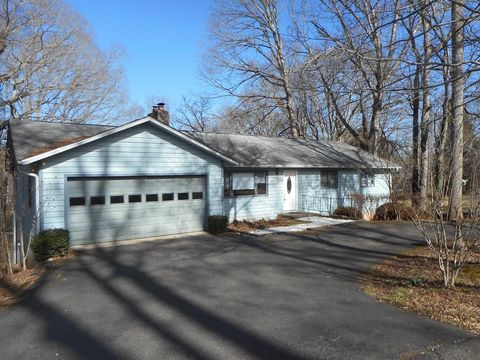 Photo of 104 Tallent Street, Franklin City Limits, NC 28734 (MLS # 26043143)