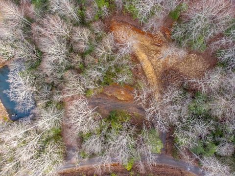 Photo of 320 Orenda Drive, Franklin, NC 28734 (MLS # 26045367)