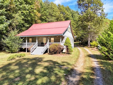 Photo of 57 Pebble Drive, Whittier, NC 28789 (MLS # 26048658)
