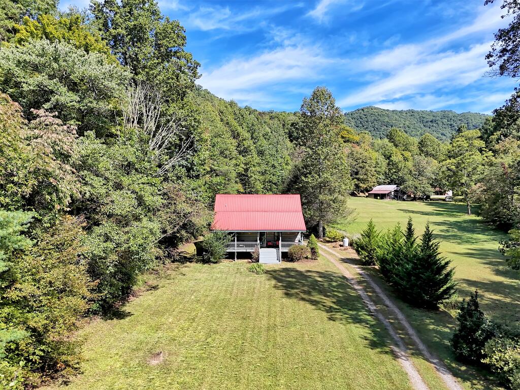 Photo of 57 Pebble Drive, Whittier, NC 28789 (MLS # 26048658)