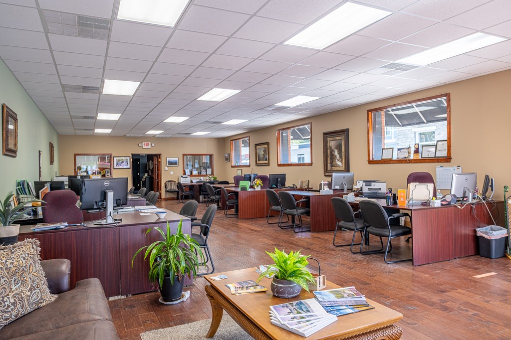 Bryson City, North Carolina 28713, United States, ,1 BathroomBathrooms,Commercial,Active,40052