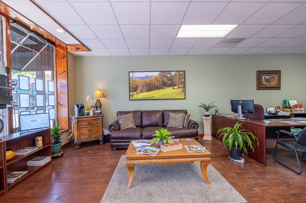 Bryson City, North Carolina 28713, United States, ,1 BathroomBathrooms,Commercial,Active,40052