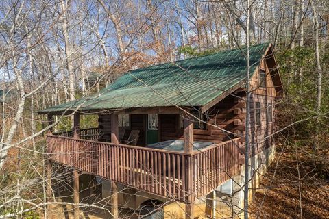 Photo of 377 Fernwood Drive, Bryson City, NC 28713 (MLS # 26043015)