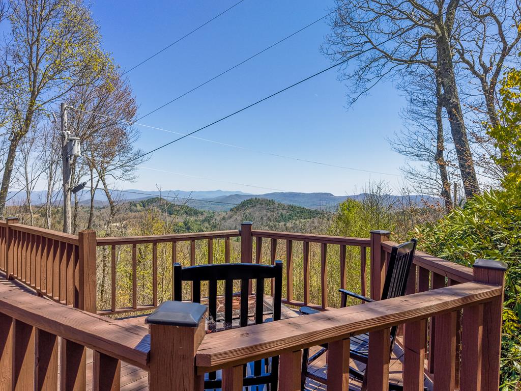 623 Buggy Barn Rd
