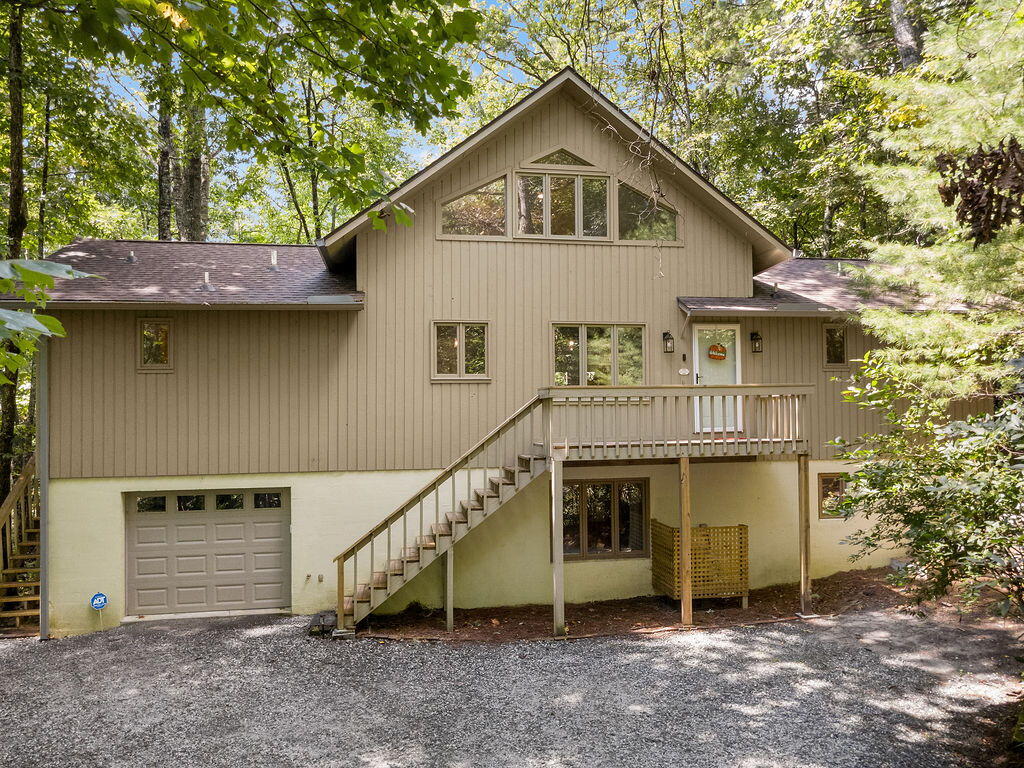 Photo of 120 Holly Forest Ct, Sapphire, NC 28774 (MLS # 26048596)