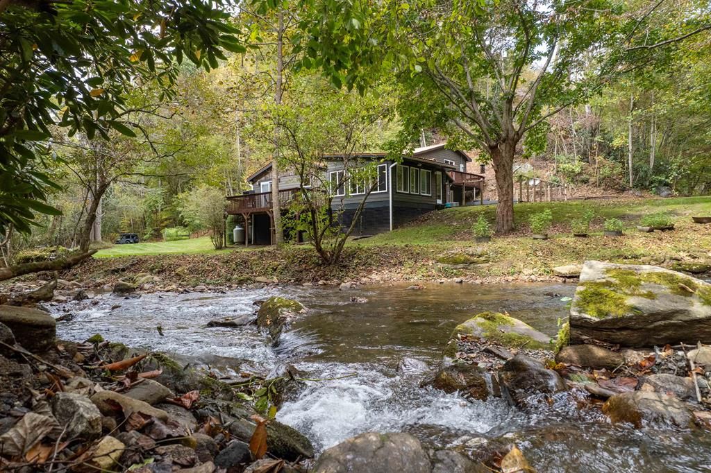 Photo of 214 Chin Tree Rd, Sylva, NC 28779 (MLS # 26042403)