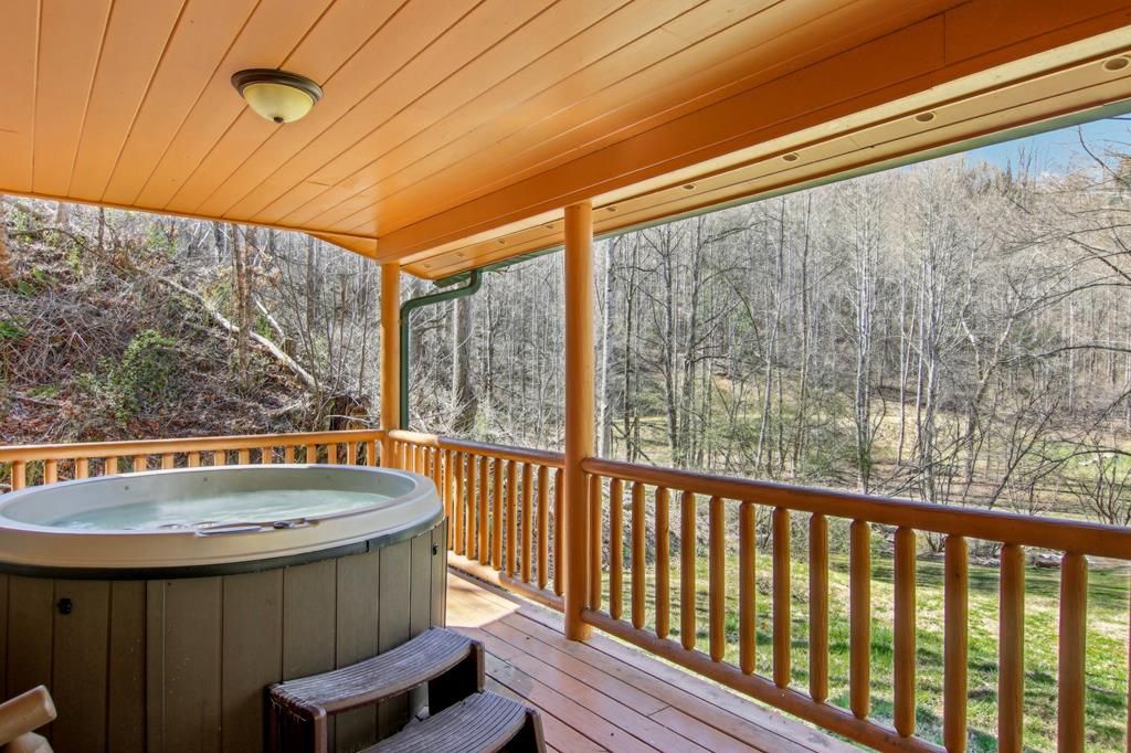 Photo of 33 Shepherds Creek Rd, Bryson City, NC 28713 (MLS # 26040132)