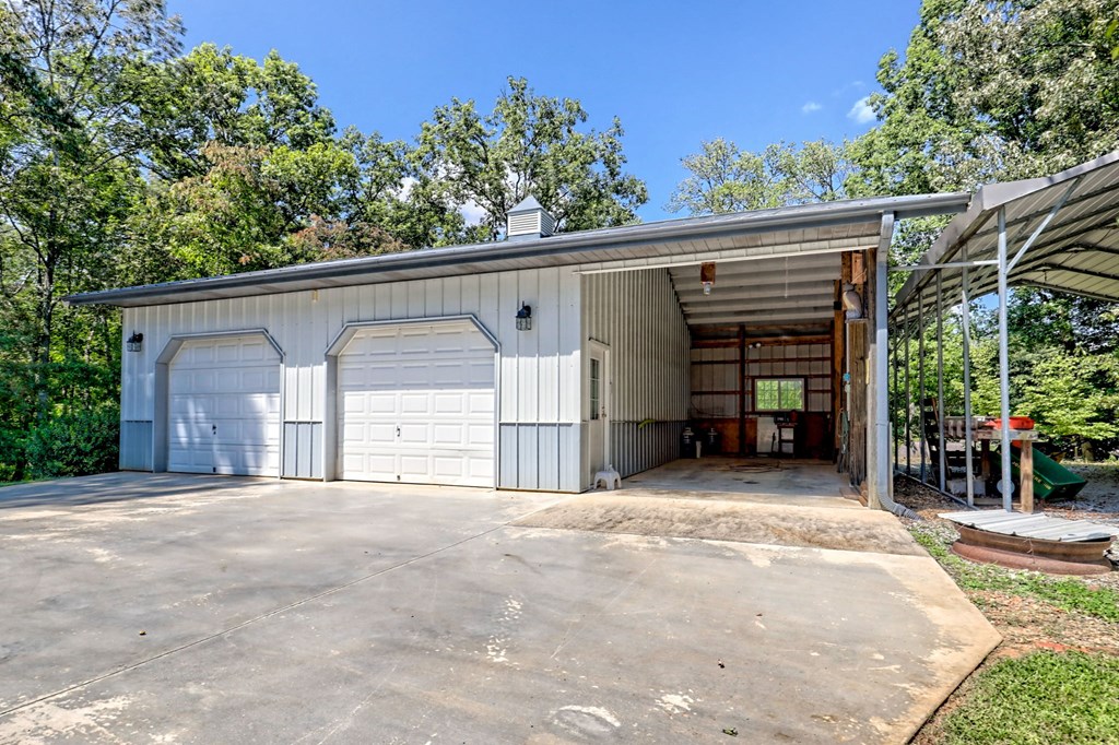 Otto, North Carolina 28763, United States, 3 Bedrooms Bedrooms, ,3 BathroomsBathrooms,Residential,Pending,221118