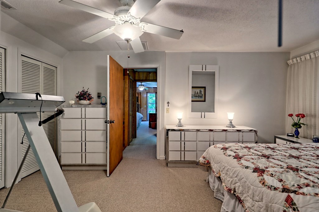 Otto, North Carolina 28763, United States, 3 Bedrooms Bedrooms, ,3 BathroomsBathrooms,Residential,Pending,221118