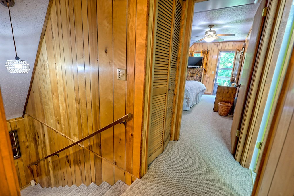 Otto, North Carolina 28763, United States, 3 Bedrooms Bedrooms, ,3 BathroomsBathrooms,Residential,Pending,221118