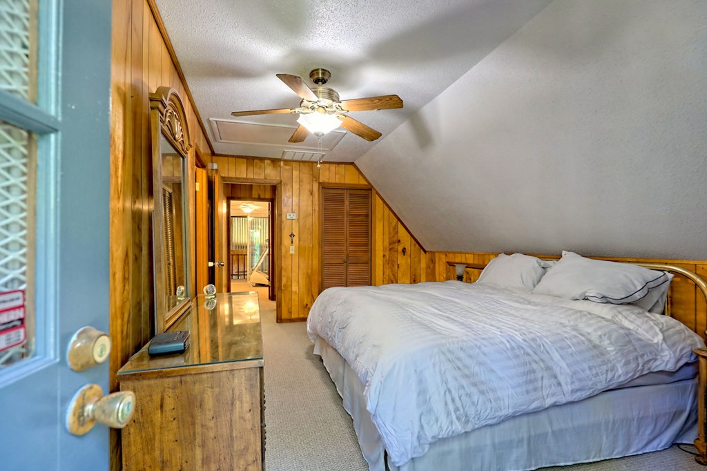 Otto, North Carolina 28763, United States, 3 Bedrooms Bedrooms, ,3 BathroomsBathrooms,Residential,Pending,221118