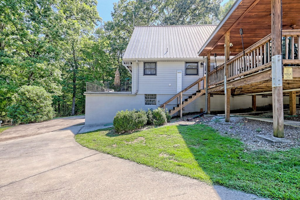 Otto, North Carolina 28763, United States, 3 Bedrooms Bedrooms, ,3 BathroomsBathrooms,Residential,Pending,221118