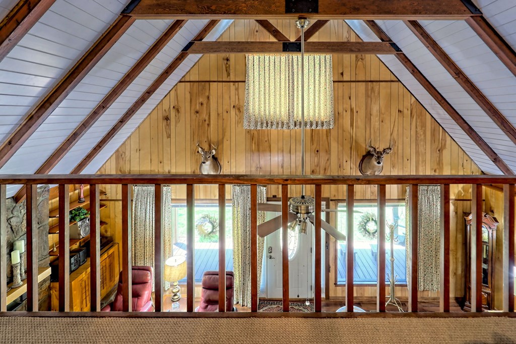 Otto, North Carolina 28763, United States, 3 Bedrooms Bedrooms, ,3 BathroomsBathrooms,Residential,Pending,221118