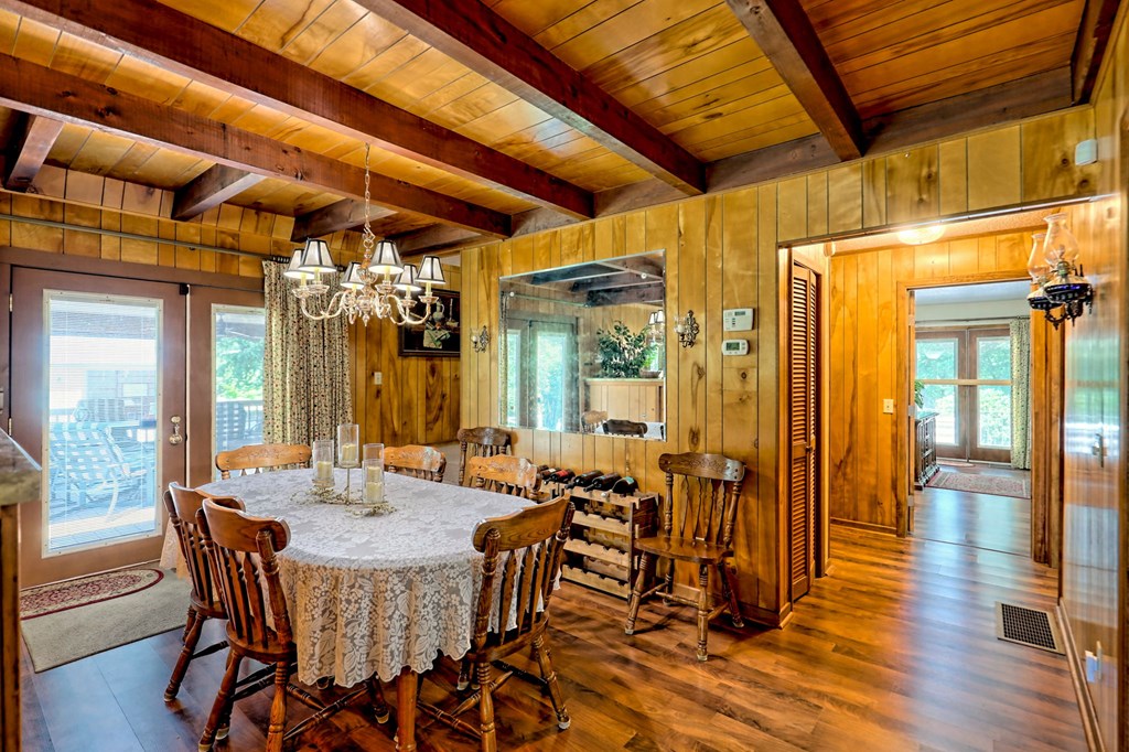 Otto, North Carolina 28763, United States, 3 Bedrooms Bedrooms, ,3 BathroomsBathrooms,Residential,Pending,221118