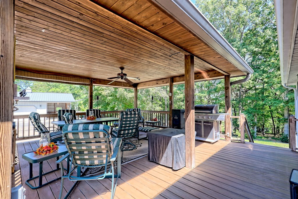 Otto, North Carolina 28763, United States, 3 Bedrooms Bedrooms, ,3 BathroomsBathrooms,Residential,Pending,221118