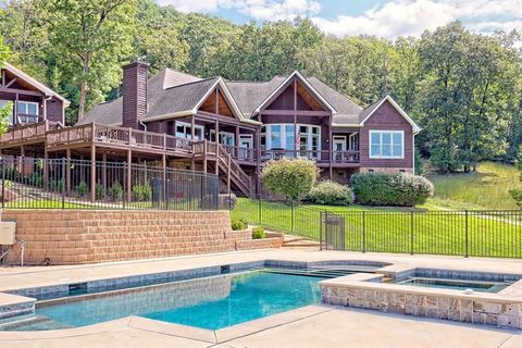 Photo of 340 Autumn Trl, Franklin, NC 28734 (MLS # 26047124)