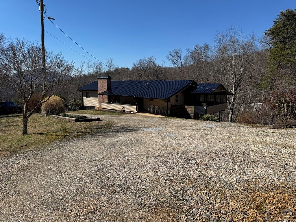 Photo of 50 Lawson Shuler Rd, Bryson City, NC 28713 (MLS # 26045469)