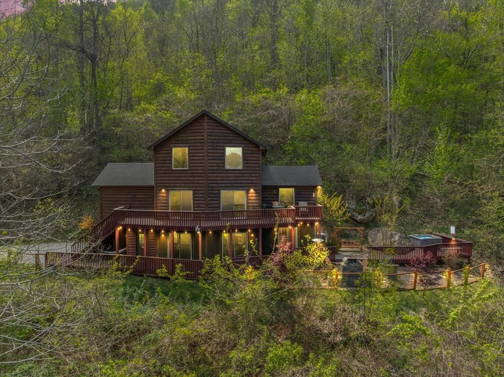 Photo of 356 Walnut Cove Ridge, Bryson City, NC 28713 (MLS # 26046922)