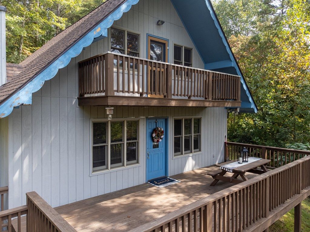 Photo of 365 Duckback Trail, Whittier, NC 28789 (MLS # 26046610)