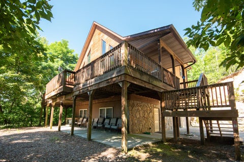 Photo of 325 Edith Lane, Bryson City, NC 28713 (MLS # 26047922)
