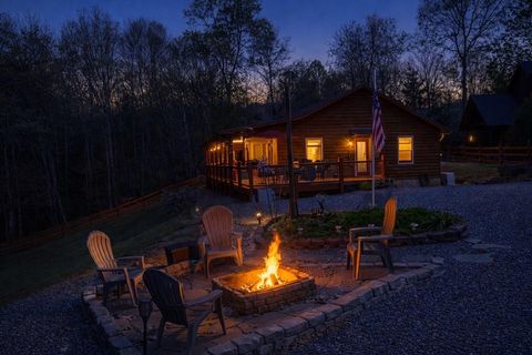 Photo of 30 Sleepy Bear Ridge, Whittier, NC 28789 (MLS # 26047069)