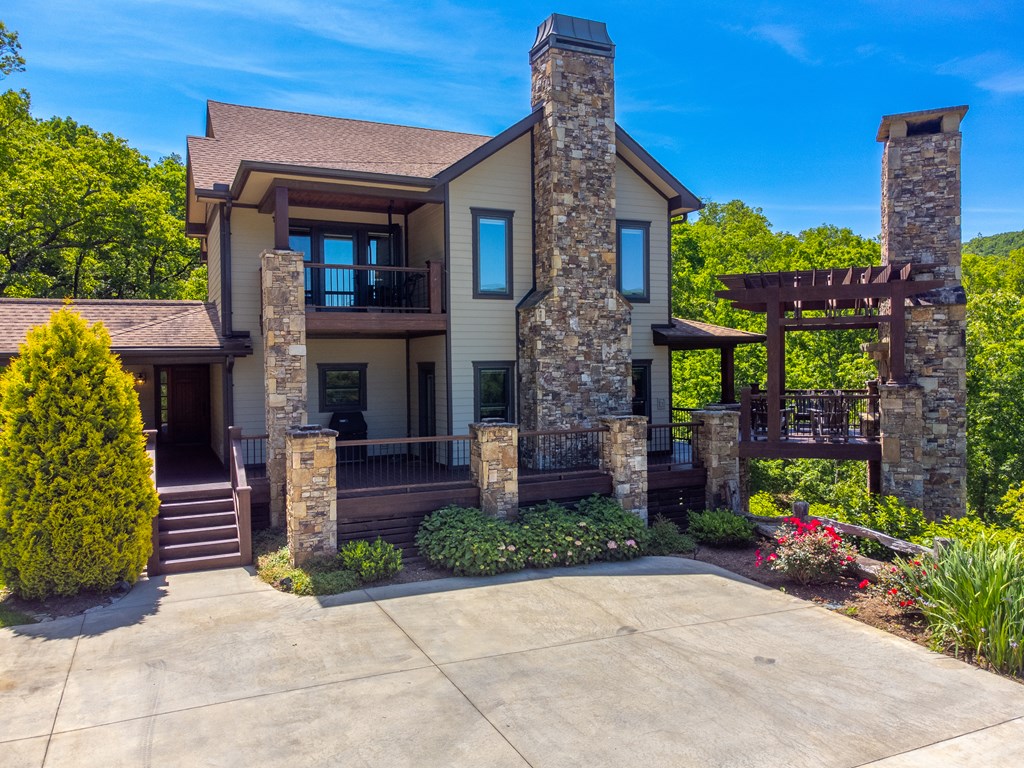 197 Mountain Whispers Drive