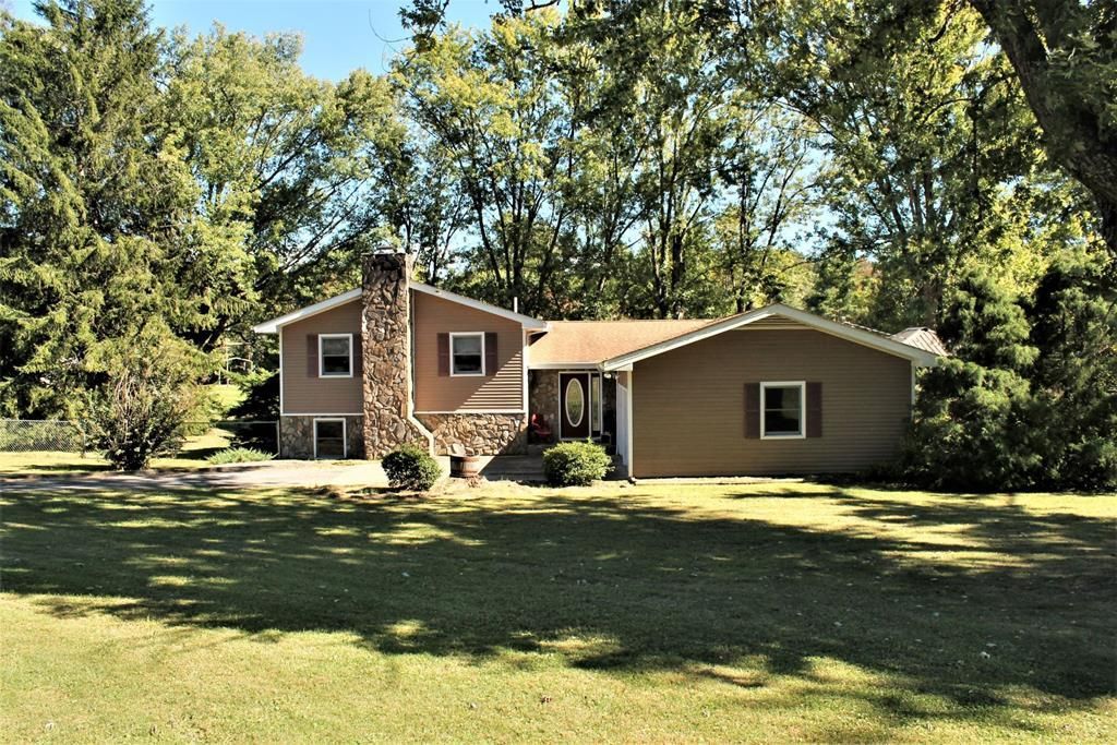 Photo of 1644 W Deep Creek, Bryson City, NC 28713 (MLS # 26028686)